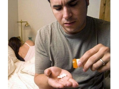 和我过夫妻生活说累，但发现他偷吃伟哥