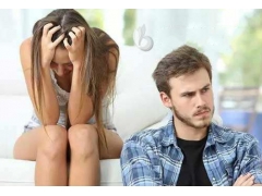 他为何如此沉默？