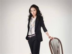 你管理家内外的一切，他在外养小三
